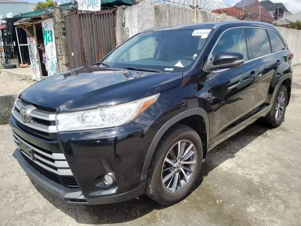 Toyota Highlander   - 2018