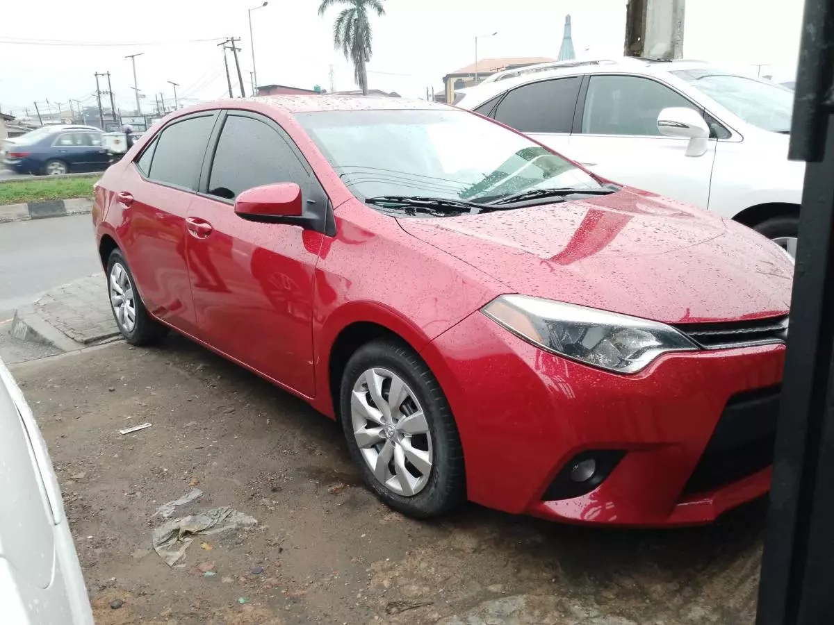 Toyota Corolla   - 2015