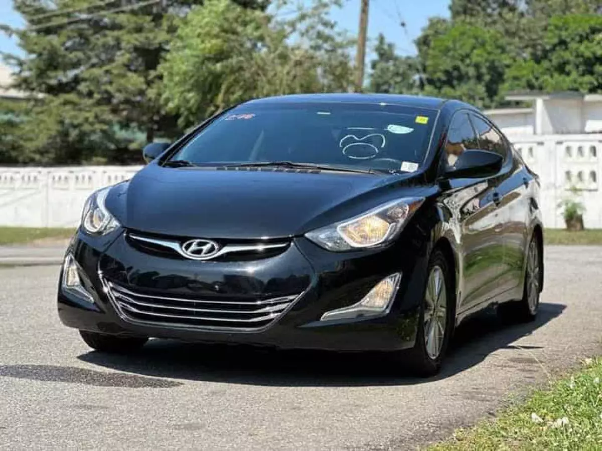 Hyundai Elantra   - 2015