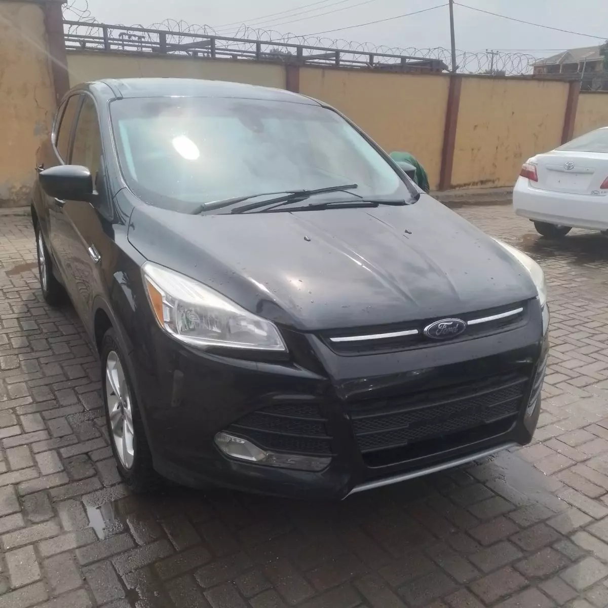 Ford Escape   - 2014