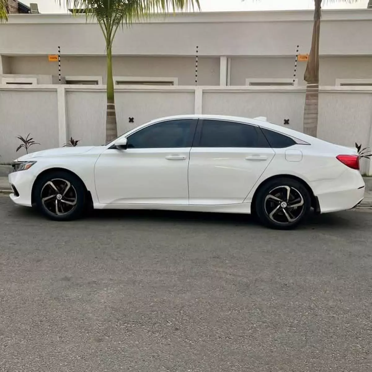 Honda Accord   - 2020