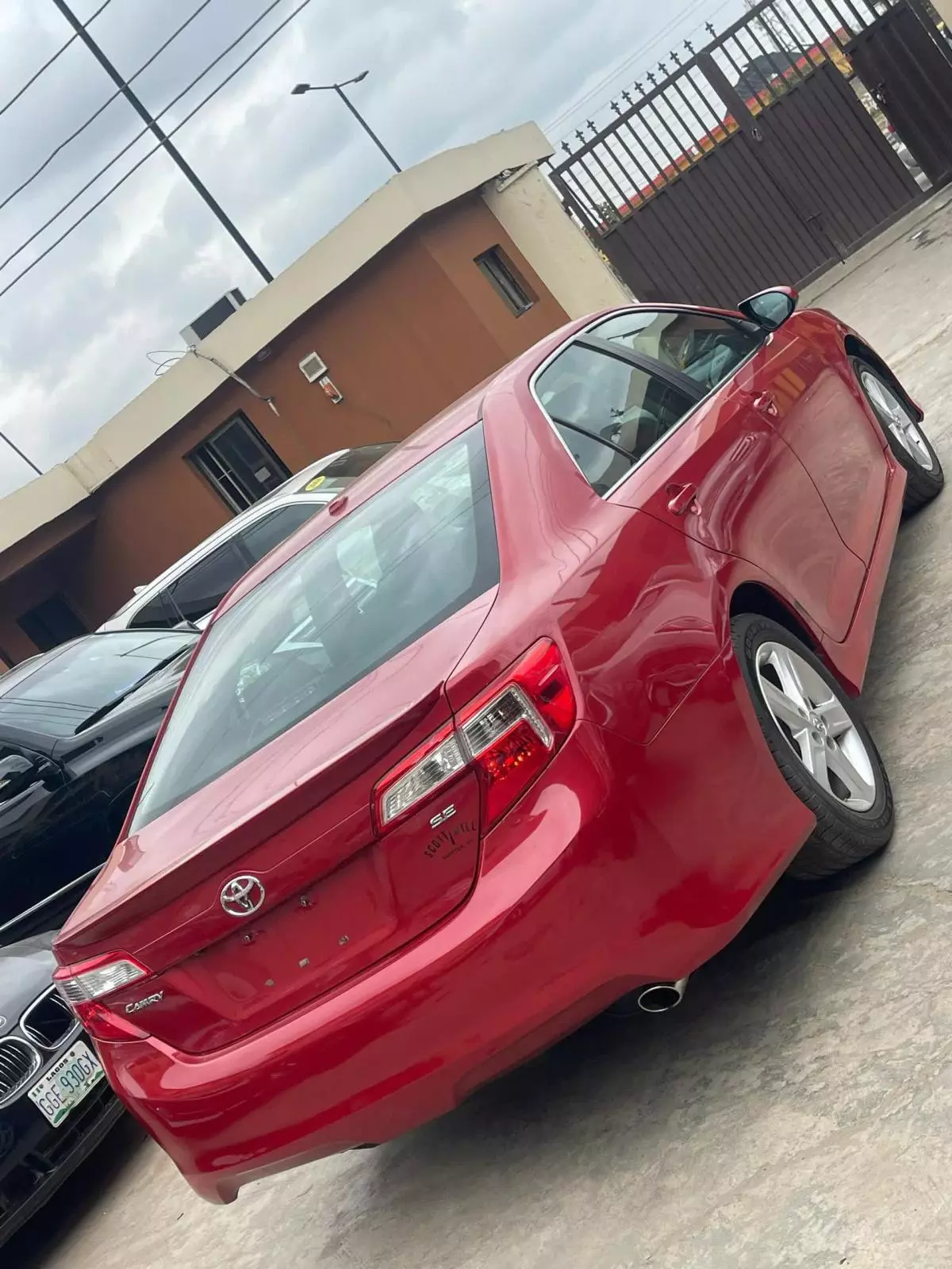 Toyota Camry   - 2013