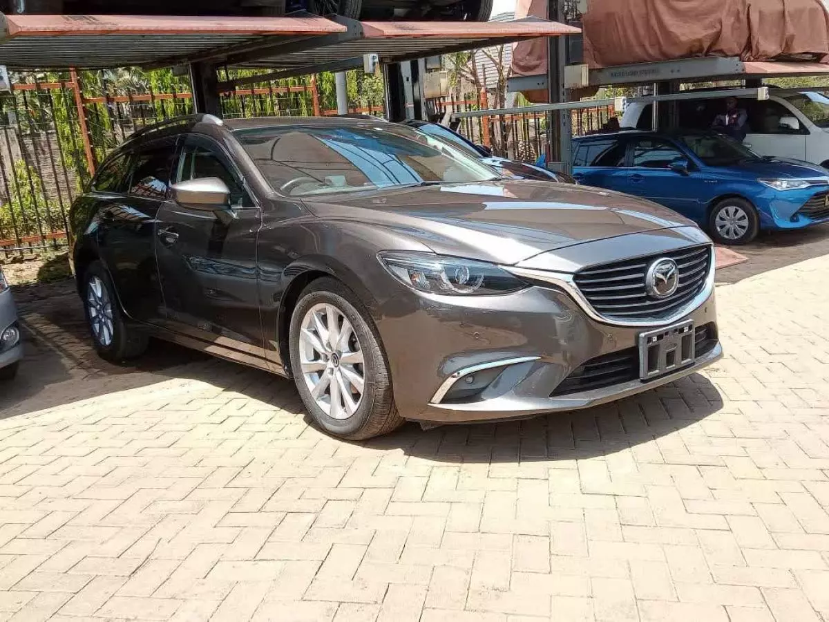 Mazda Atenza  - 2015