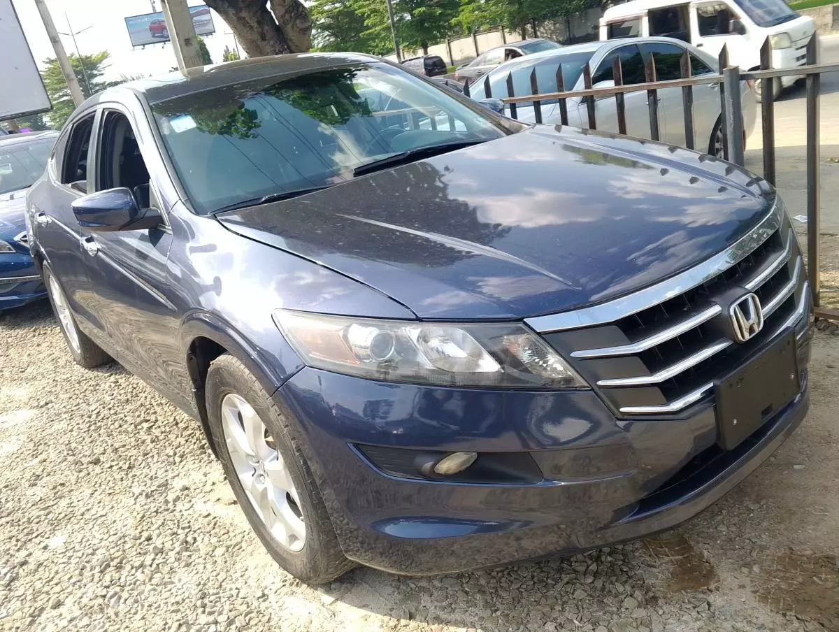 Honda Crosstour   - 2012