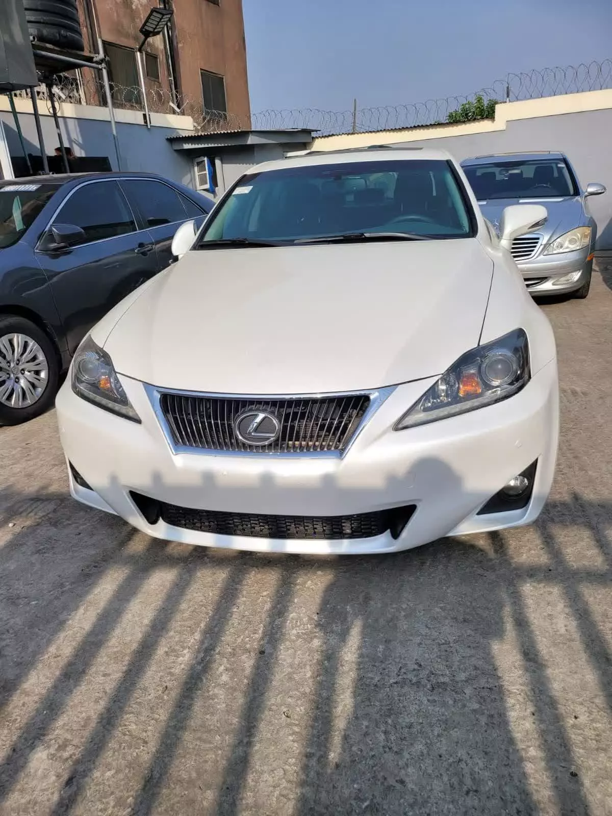 Lexus IS 250   - 2011