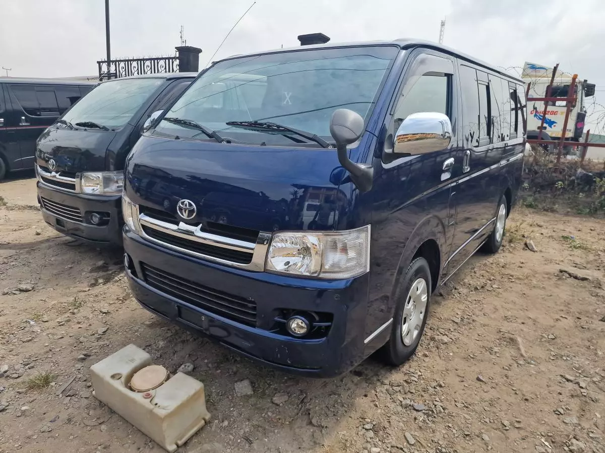 Toyota Hiace   - 2007