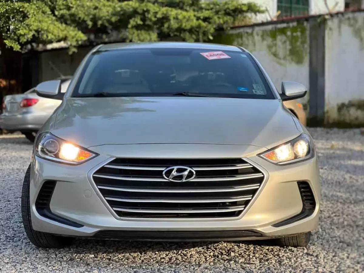 Hyundai Elantra   - 2017