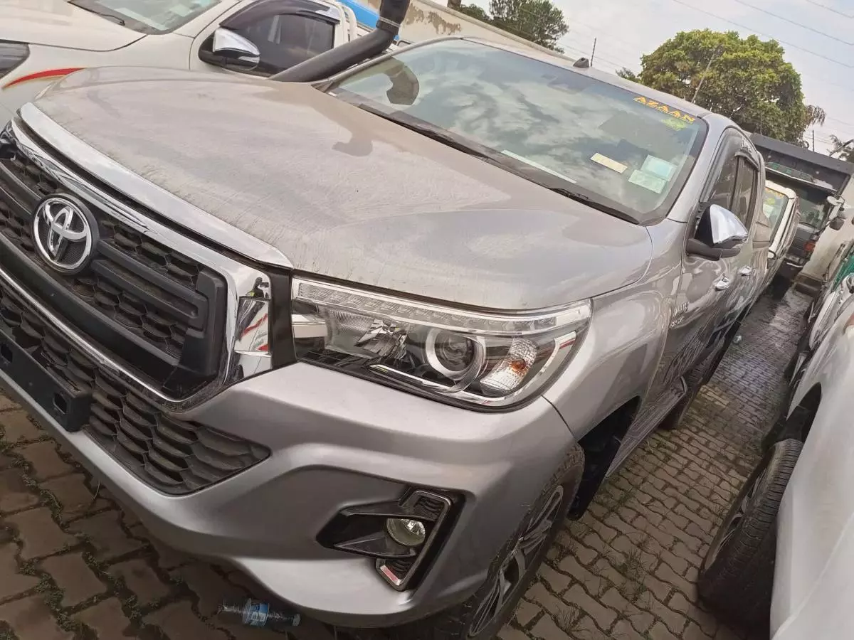 Toyota Hilux vigo    - 2019