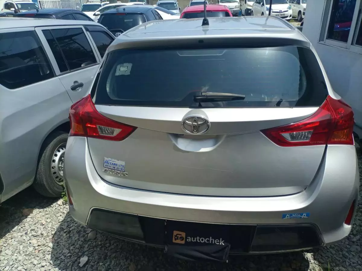 Toyota Auris - 2012