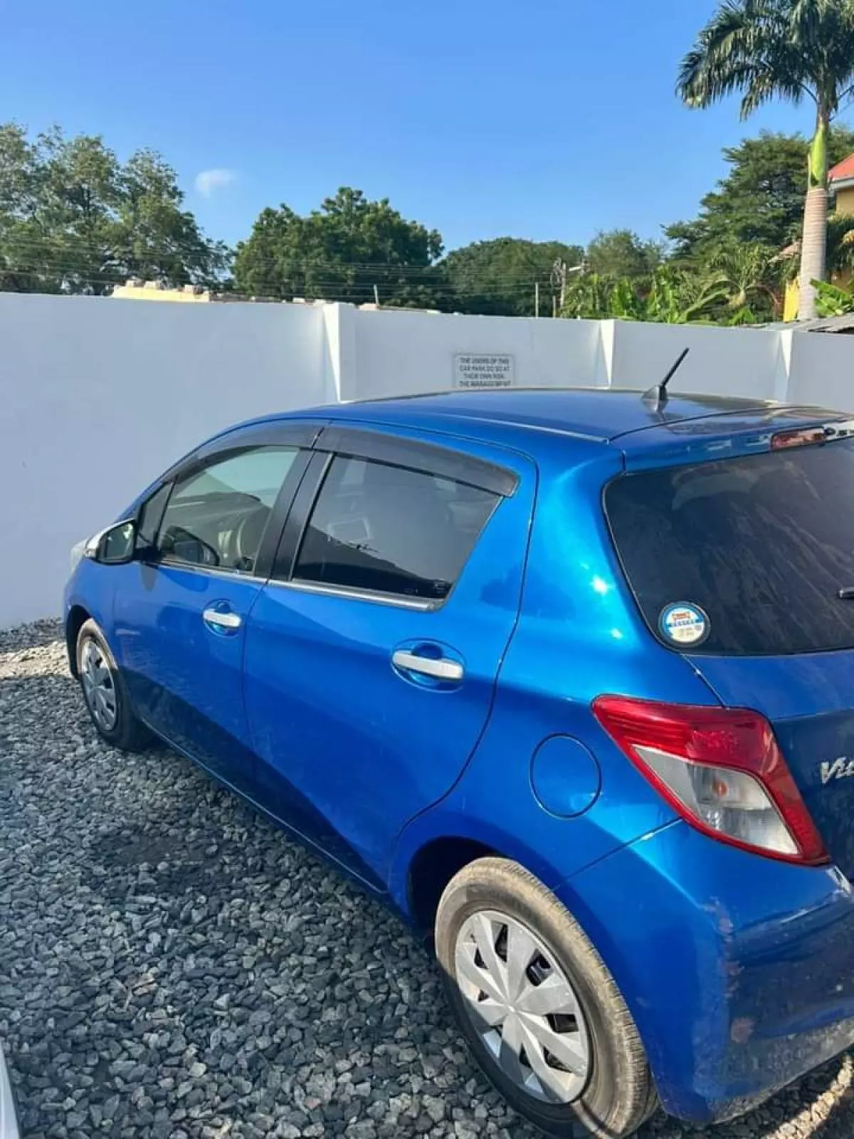 Toyota Vitz   - 2013