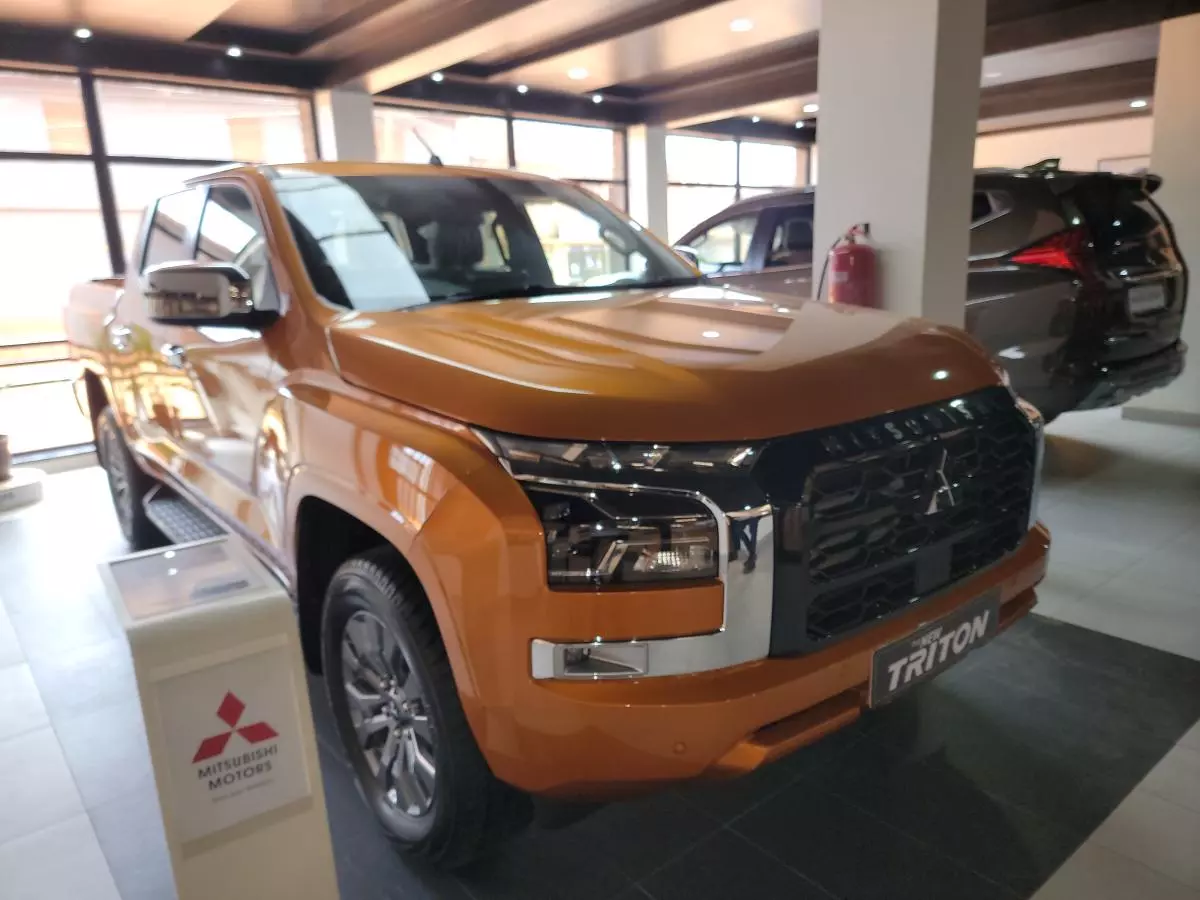 Mitsubishi Triton   - 2024