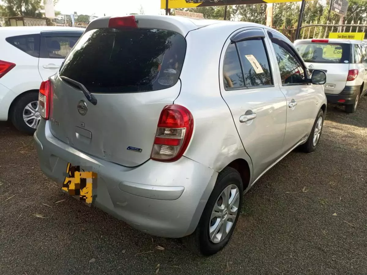 Nissan March - 2011