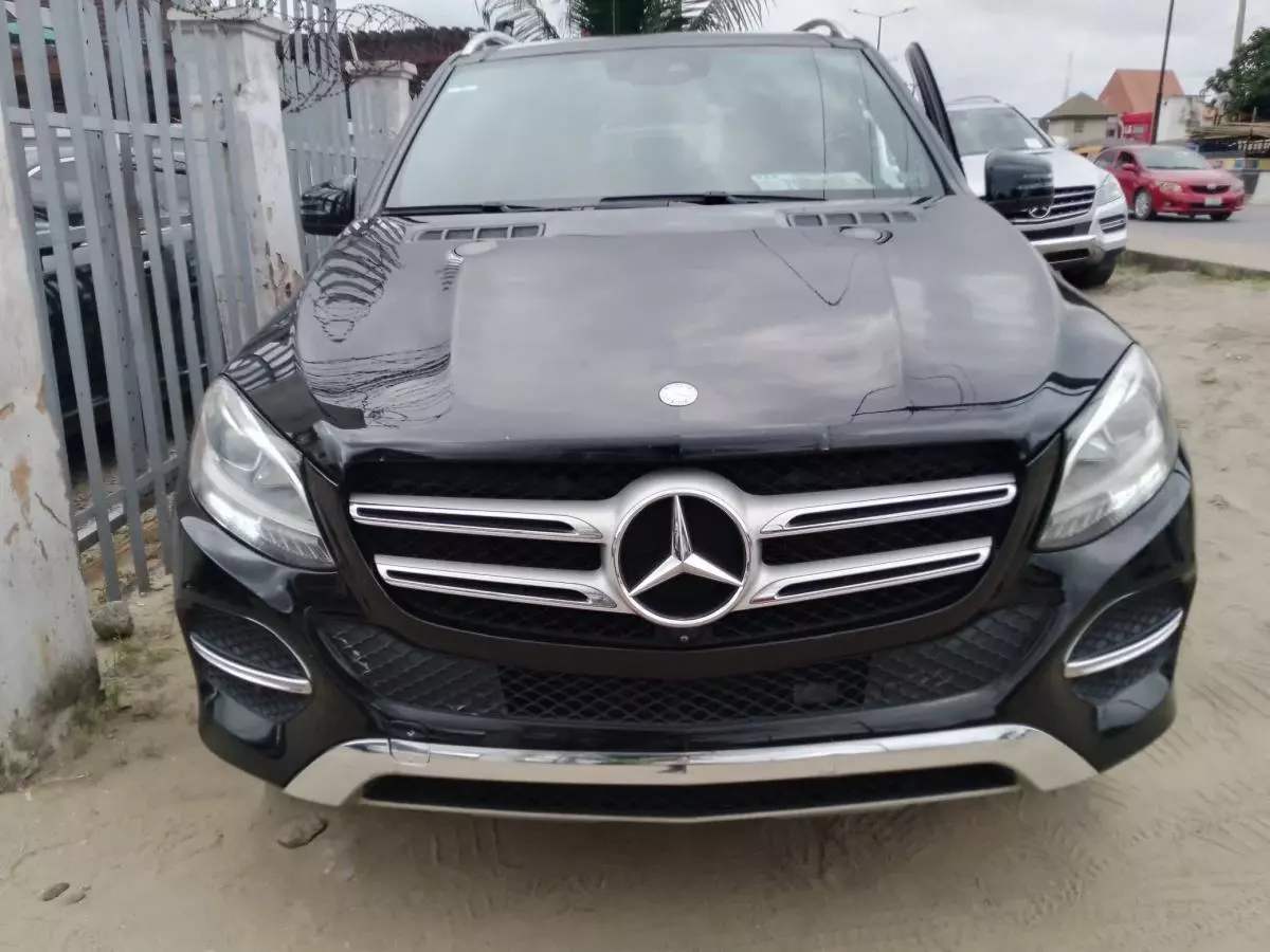 Mercedes-Benz GLE 350   - 2016