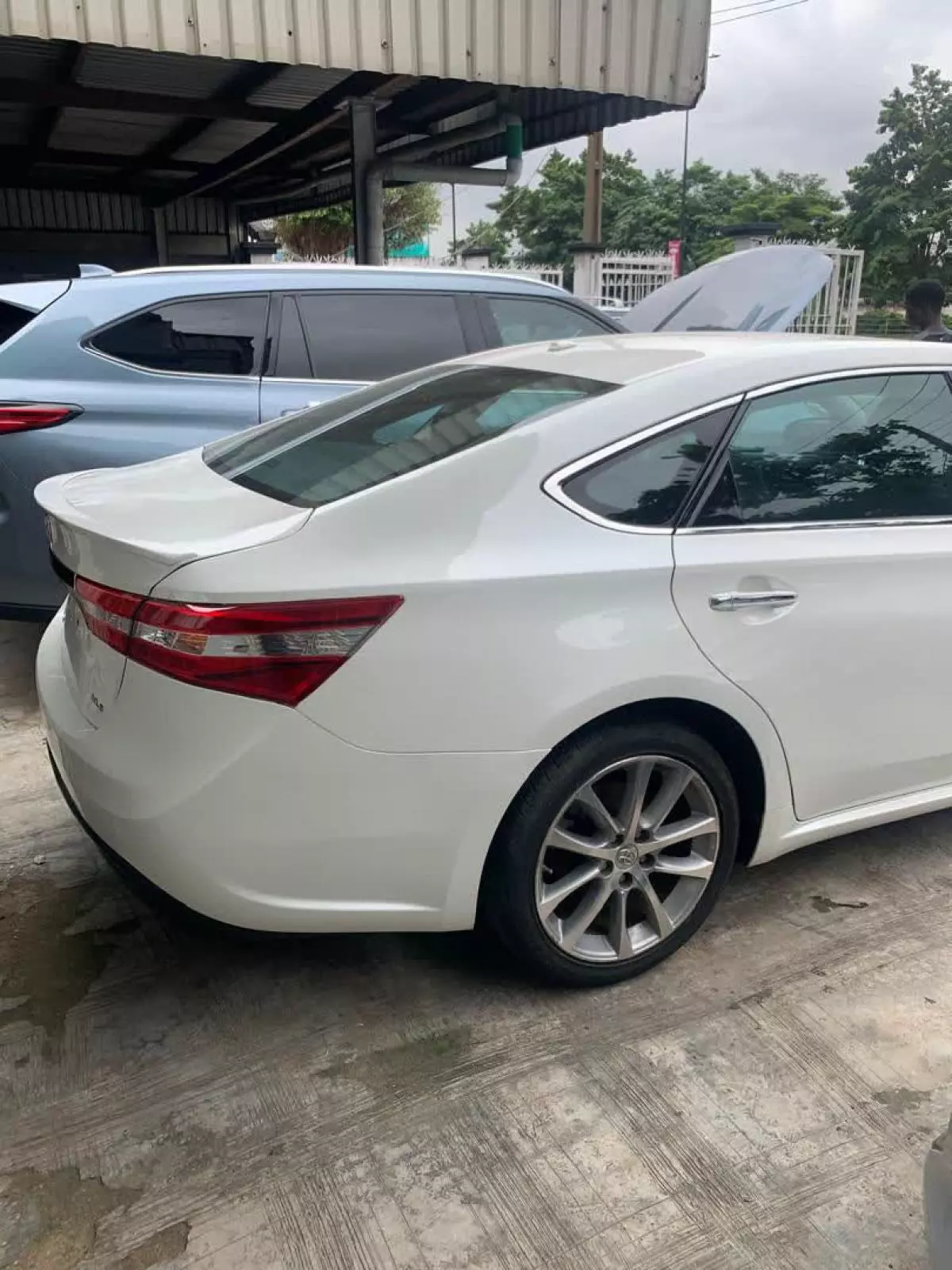 Toyota Avalon   - 2014