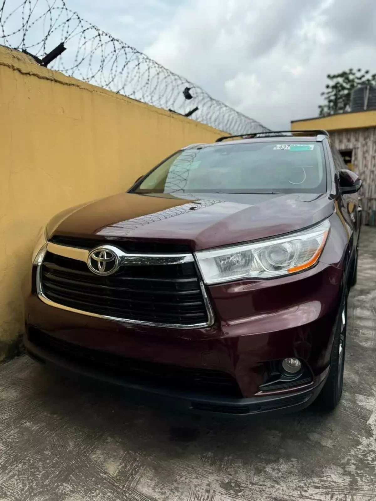 Toyota Highlander   - 2016