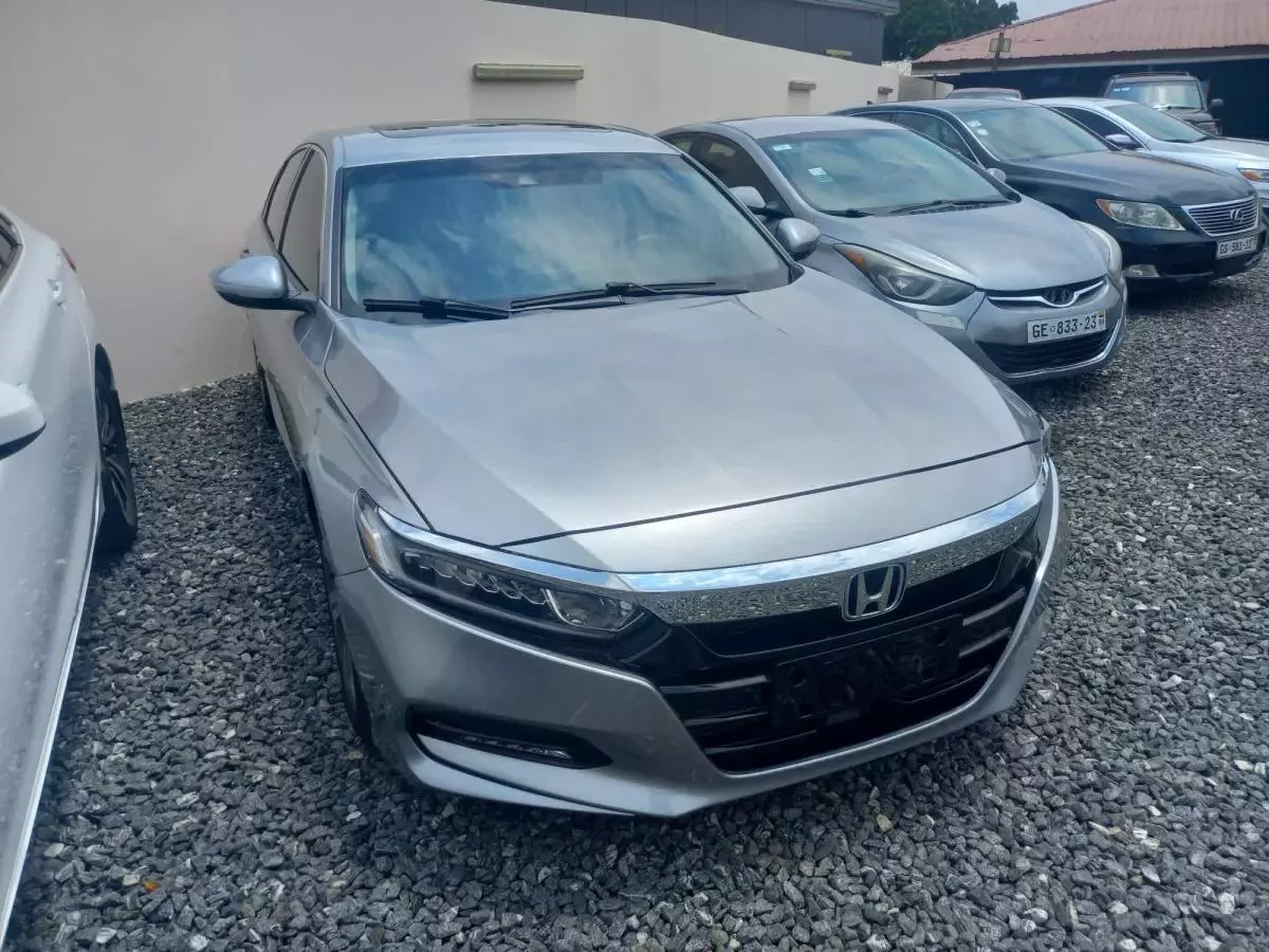 Honda Accord   - 2018