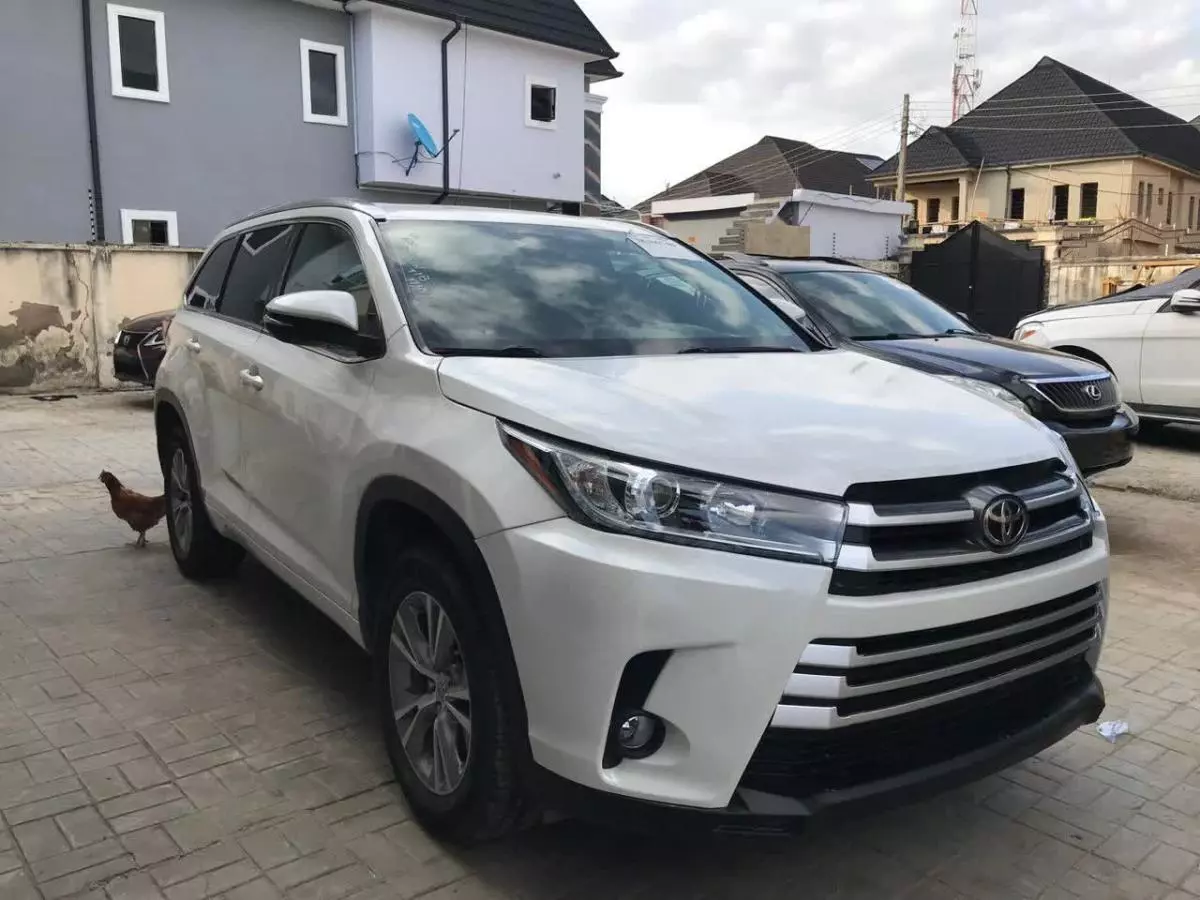 Toyota Highlander   - 2015