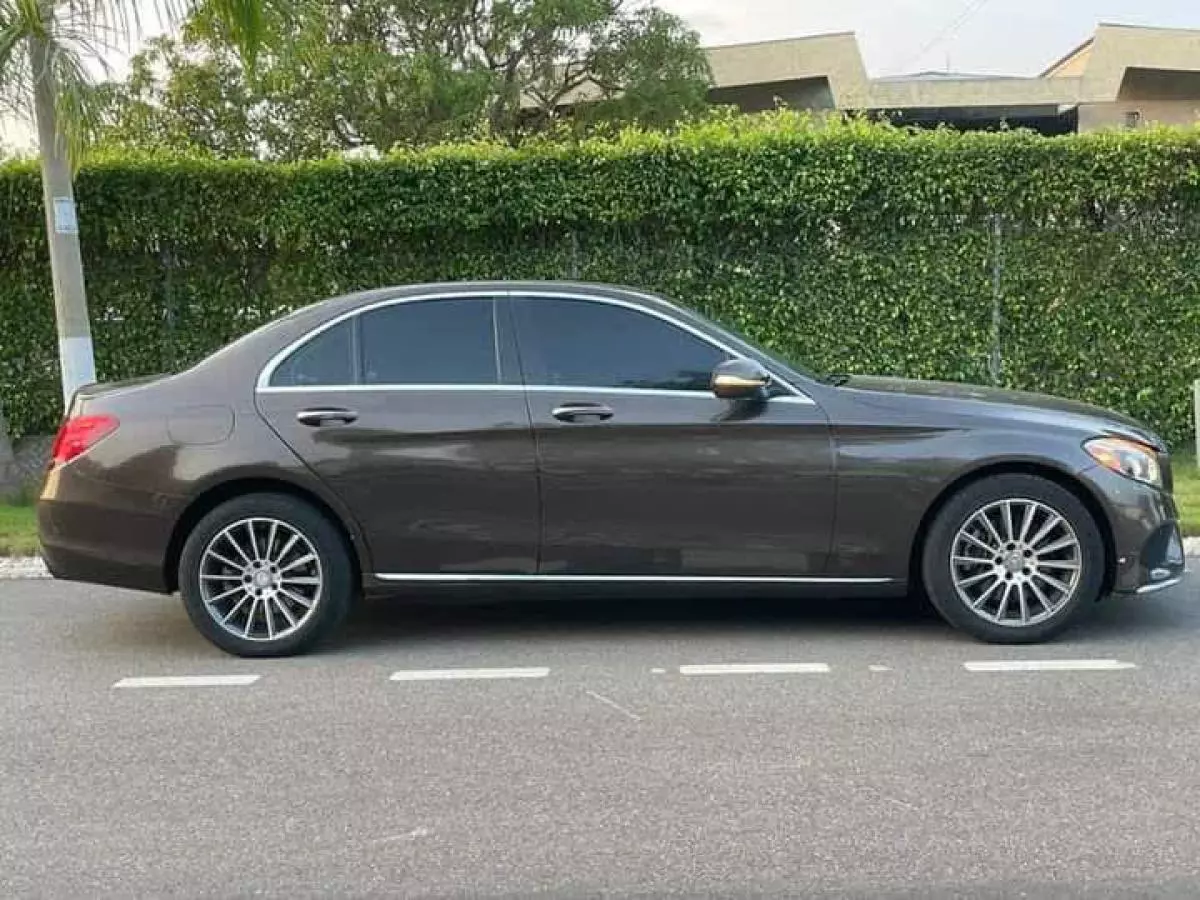 Mercedes-Benz C 300   - 2016