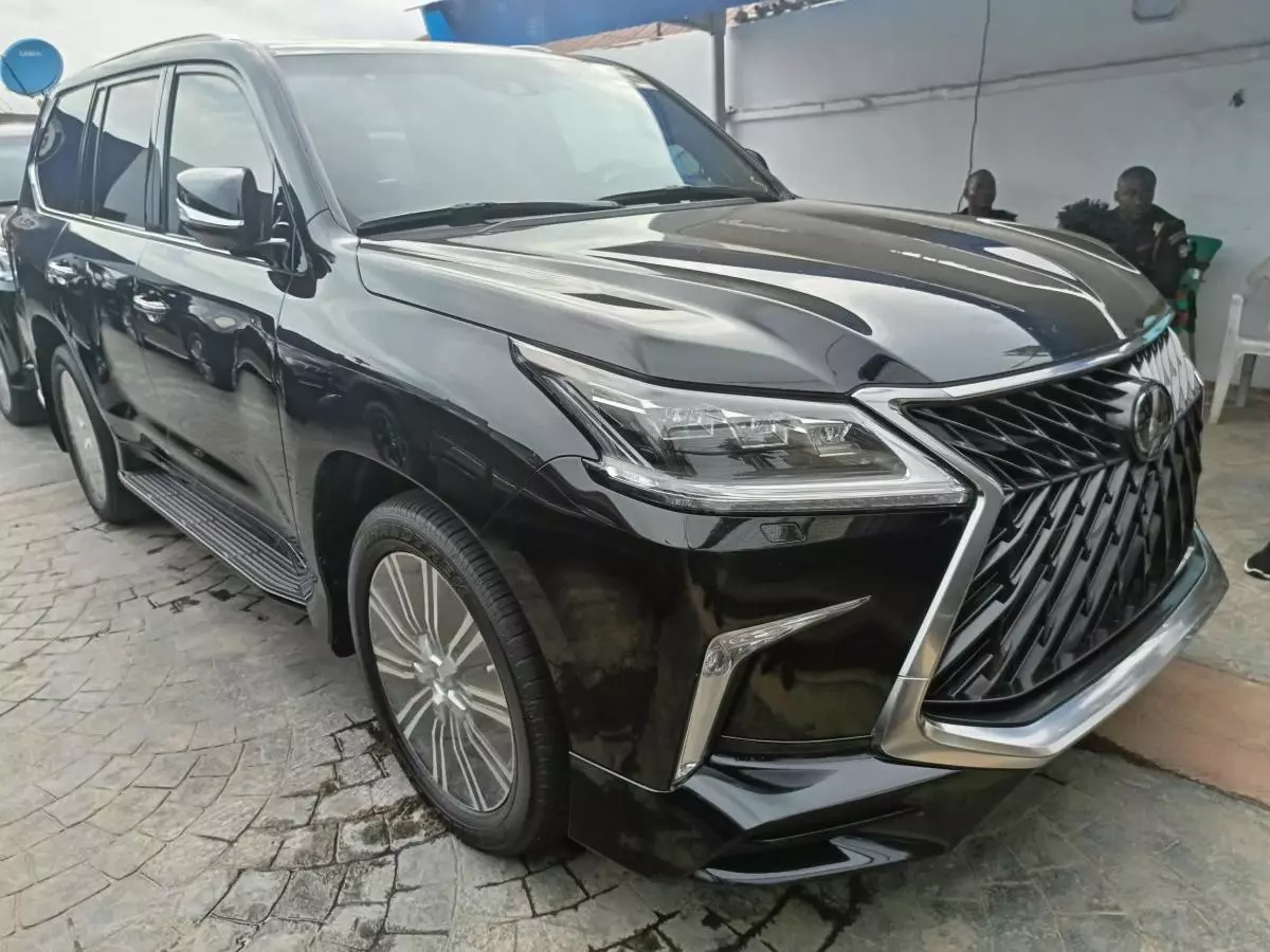 Lexus LX 570   - 2020