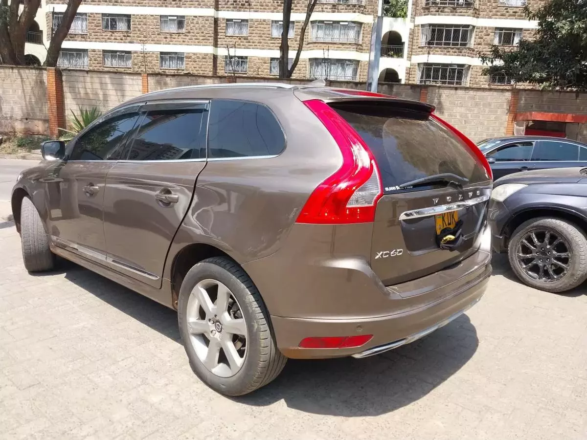 Volvo XC60   - 2015