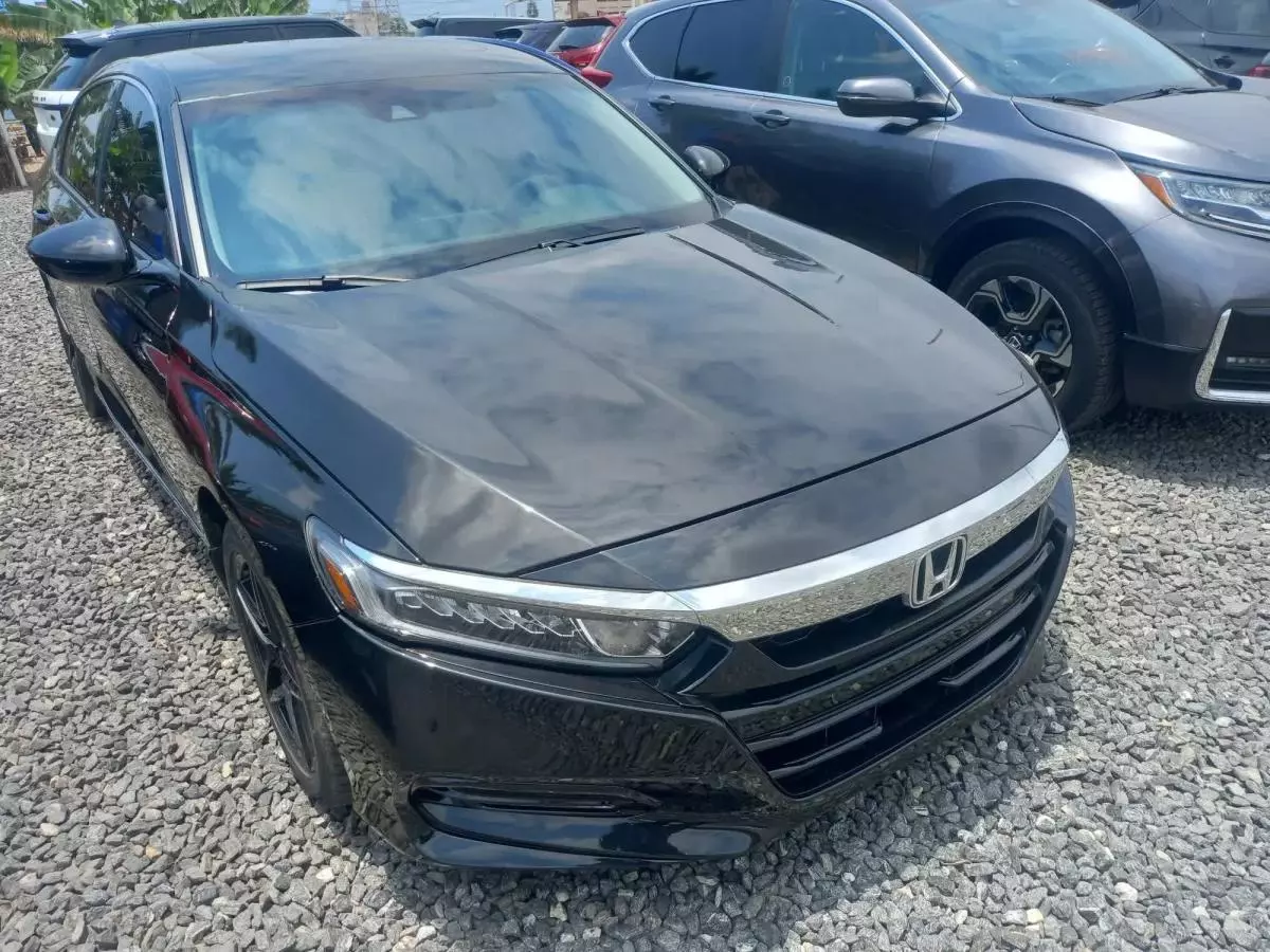 Honda Accord   - 2019