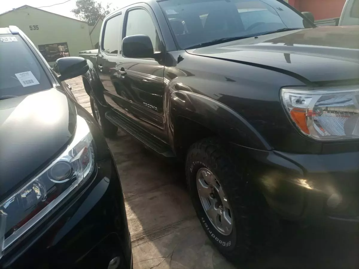 Toyota Tacoma - 2013