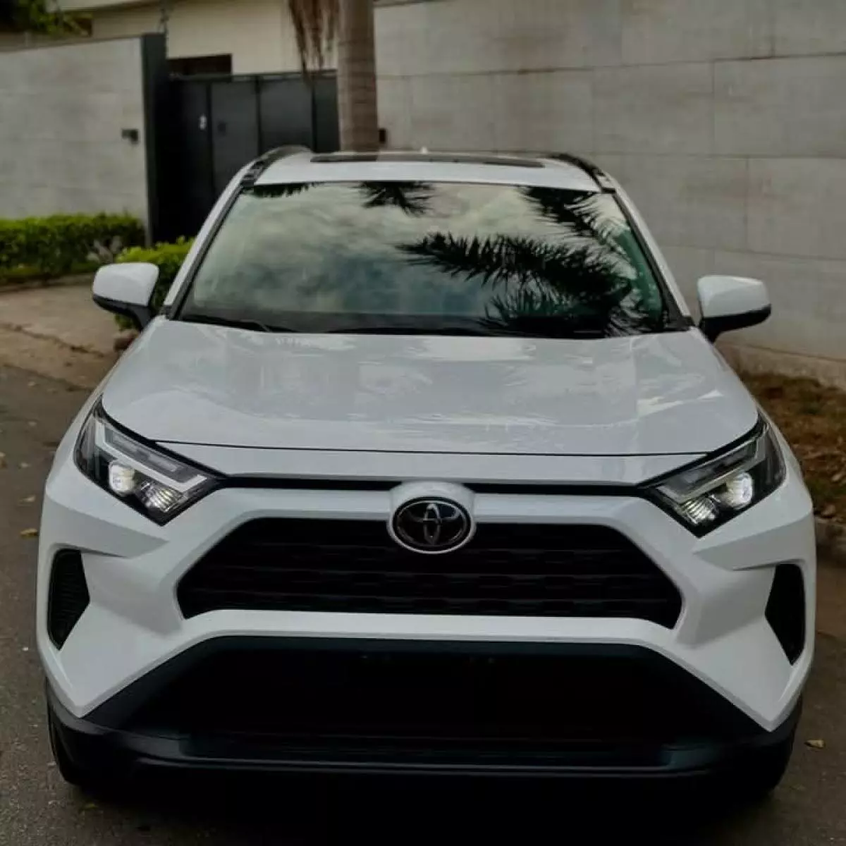 Toyota RAV 4   - 2023