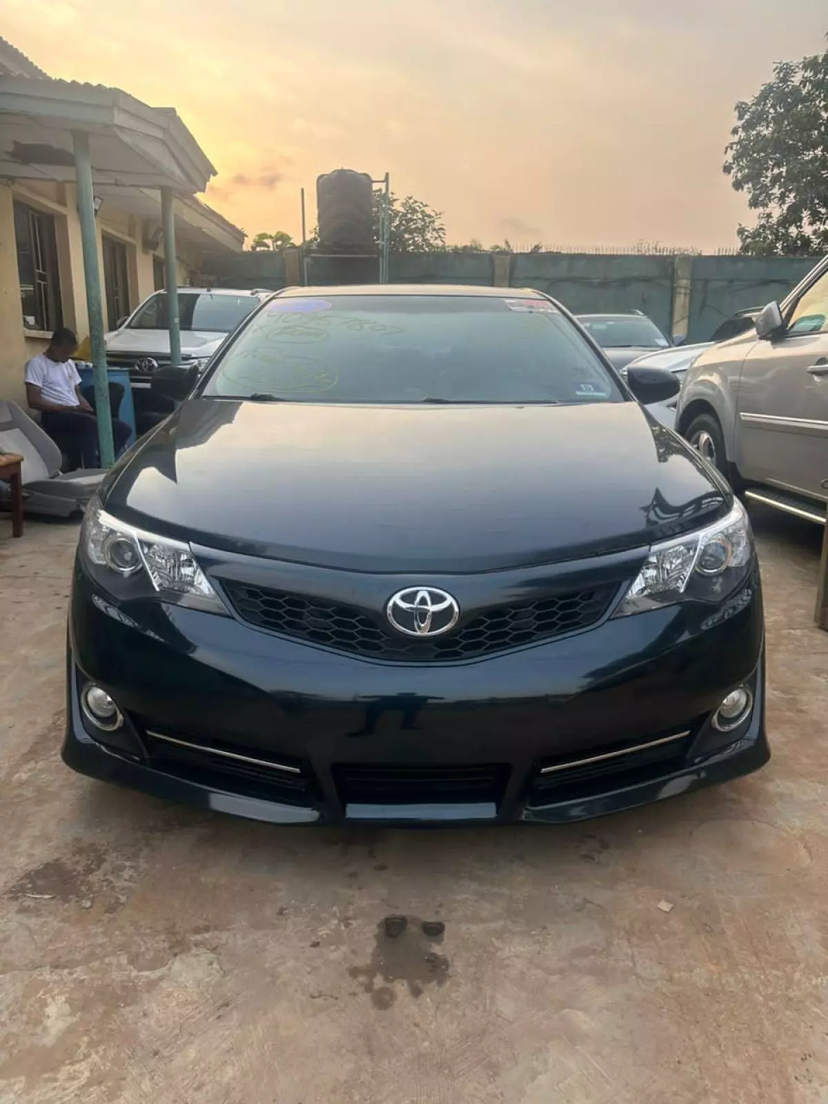 Toyota Camry   - 2012