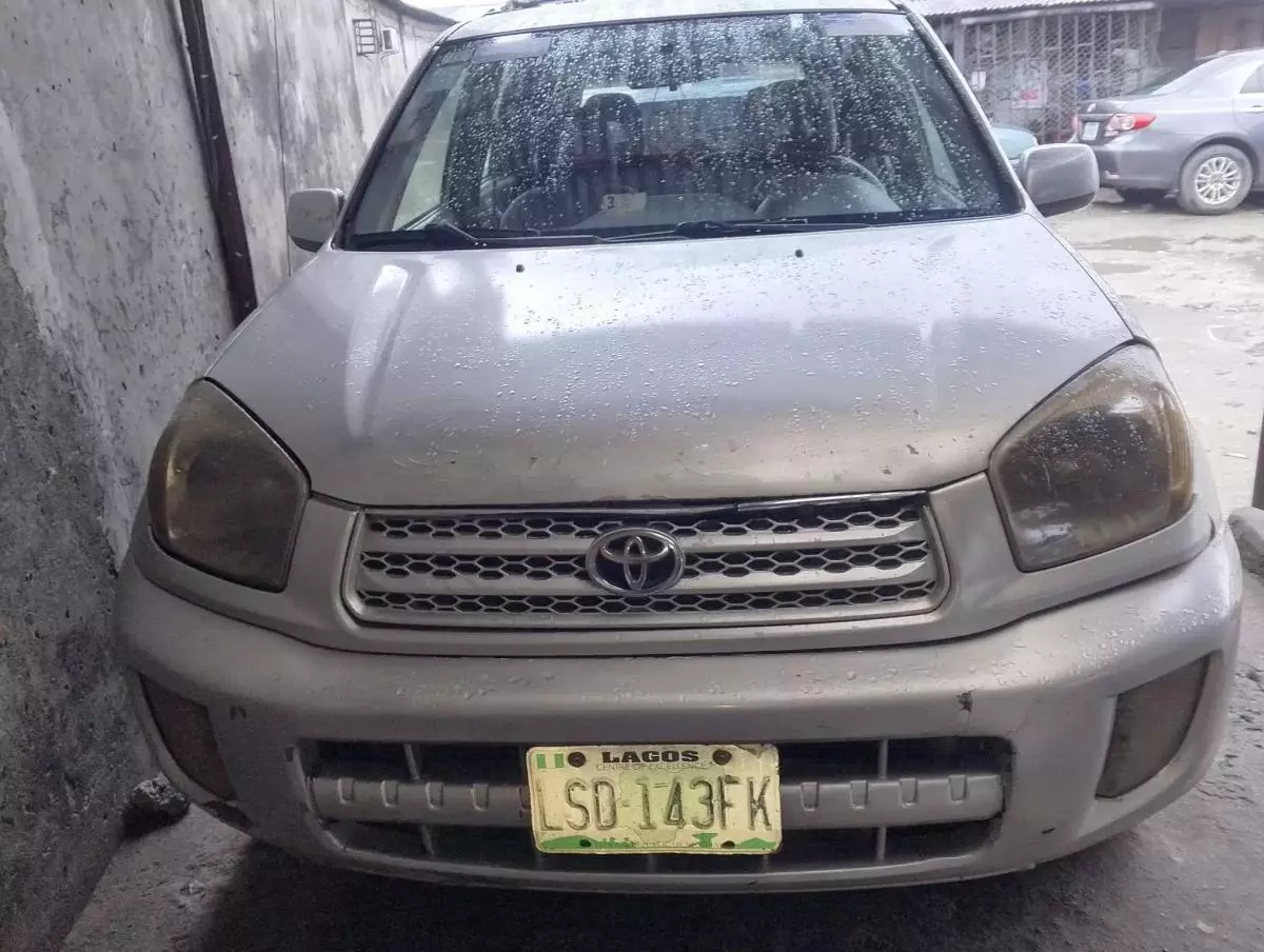 Toyota RAV 4   - 2003