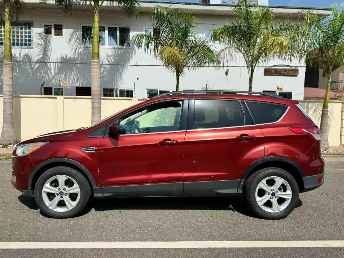 Ford Escape   - 2018