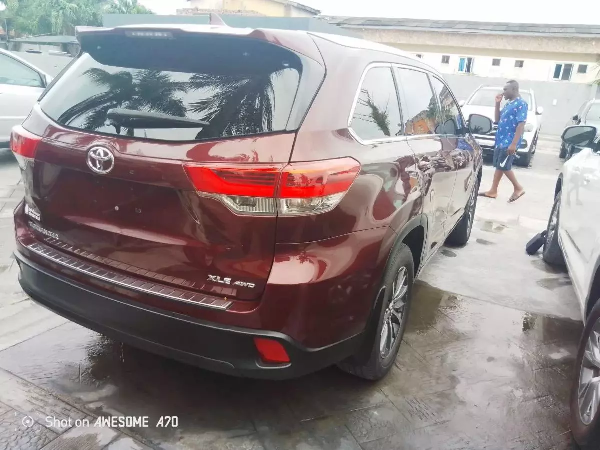 Toyota Highlander   - 2018