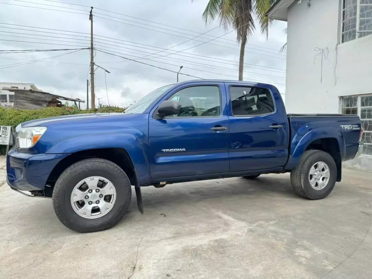 Toyota Tacoma   - 2014