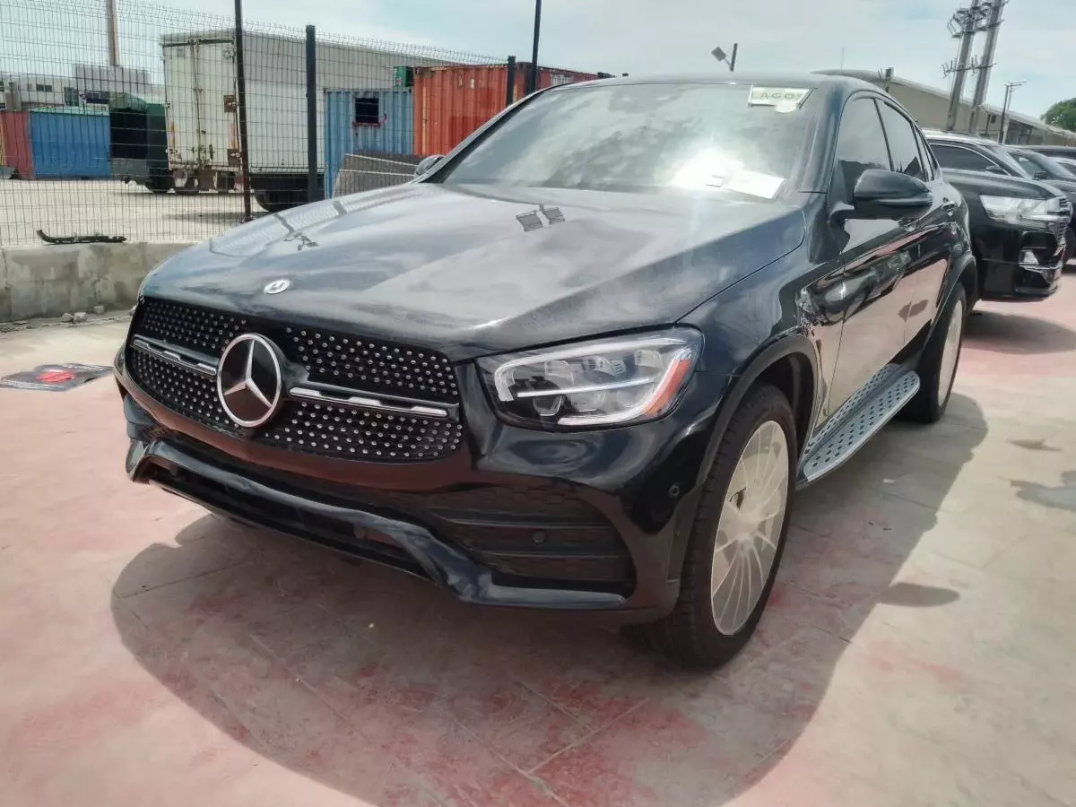 Mercedes-Benz GLC 300   - 2022