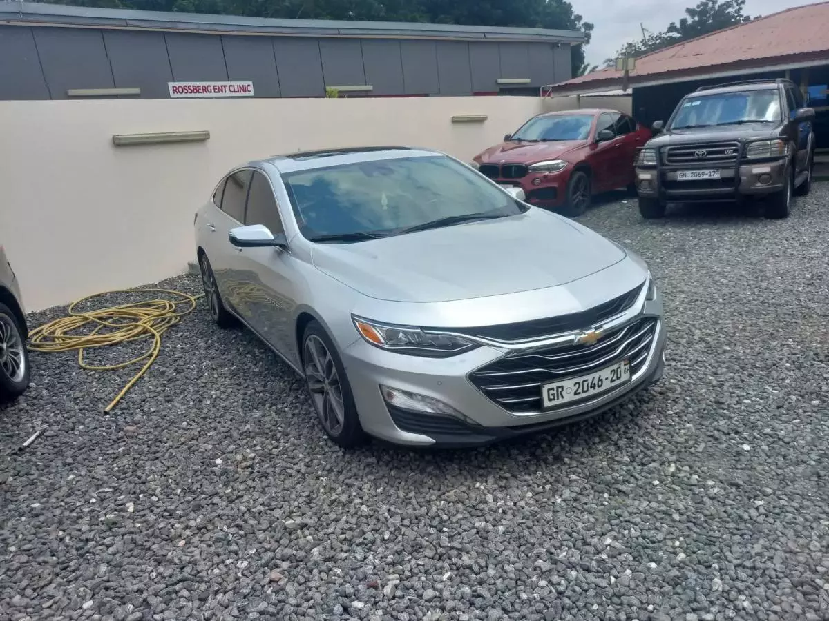 Chevrolet Malibu   - 2019