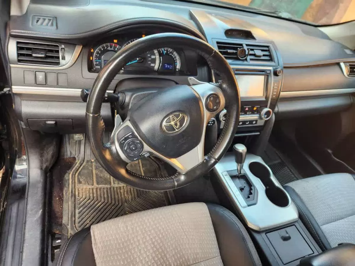 Toyota Camry   - 2013