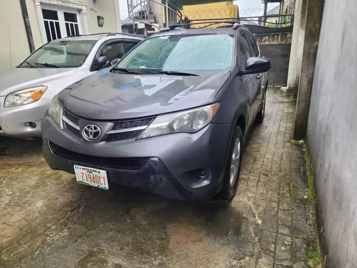 Toyota RAV 4   - 2014