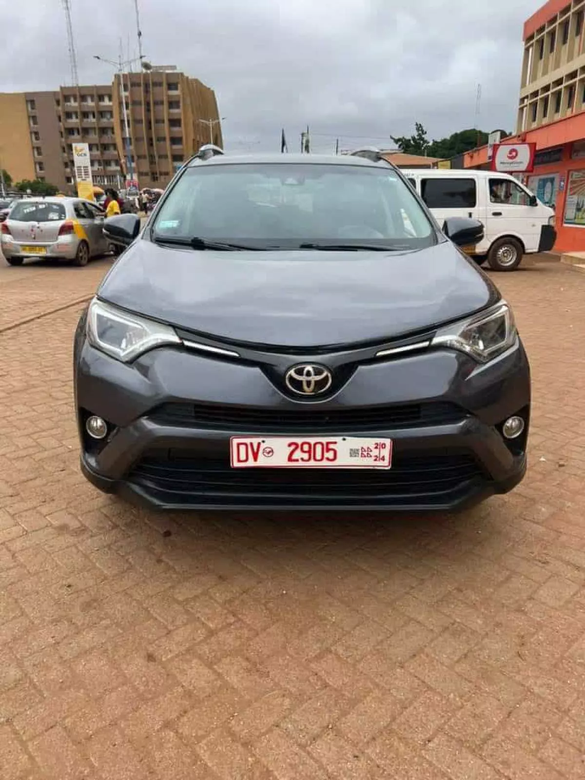 Toyota RAV 4   - 2017