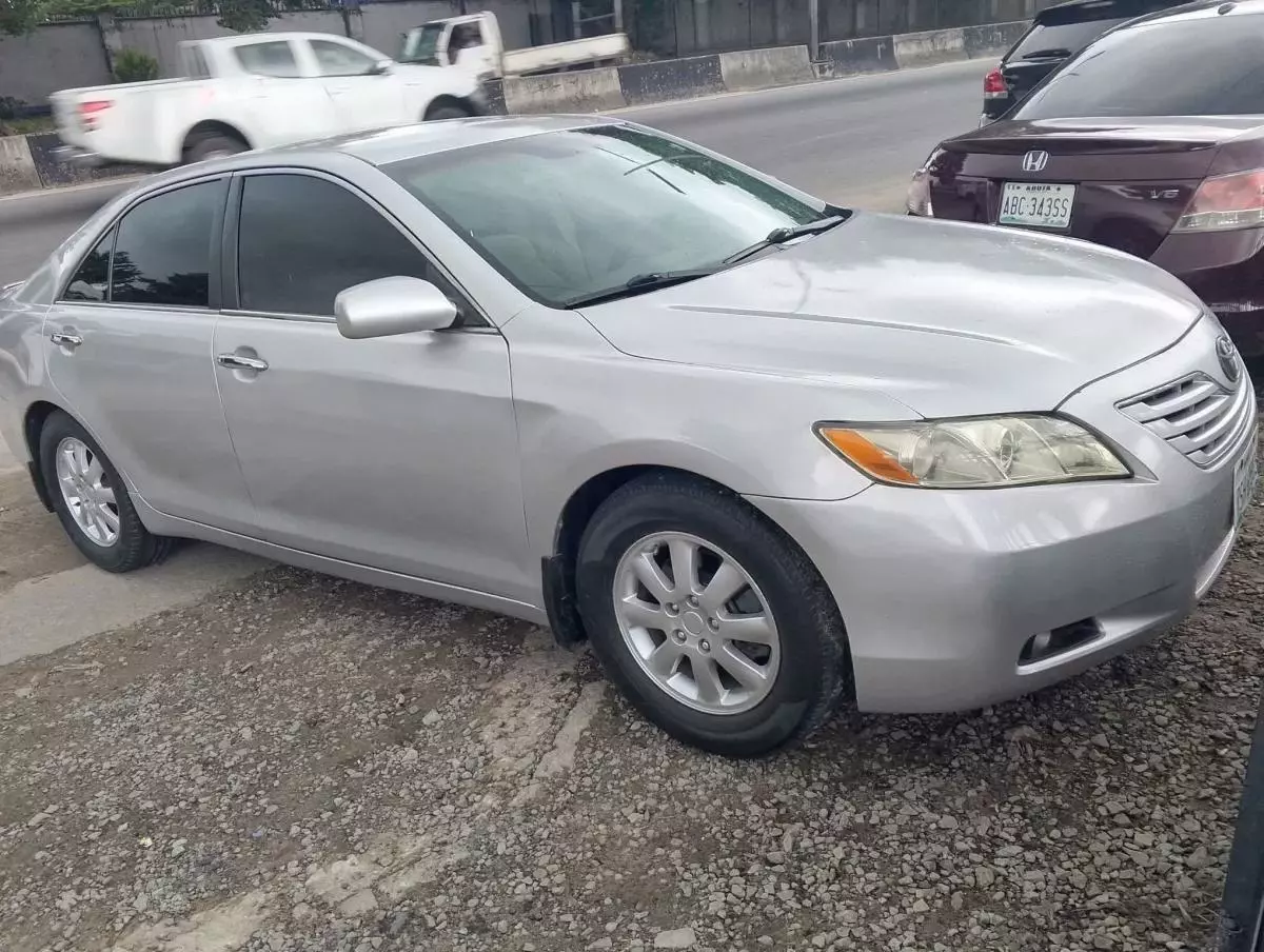 Toyota Camry   - 2008