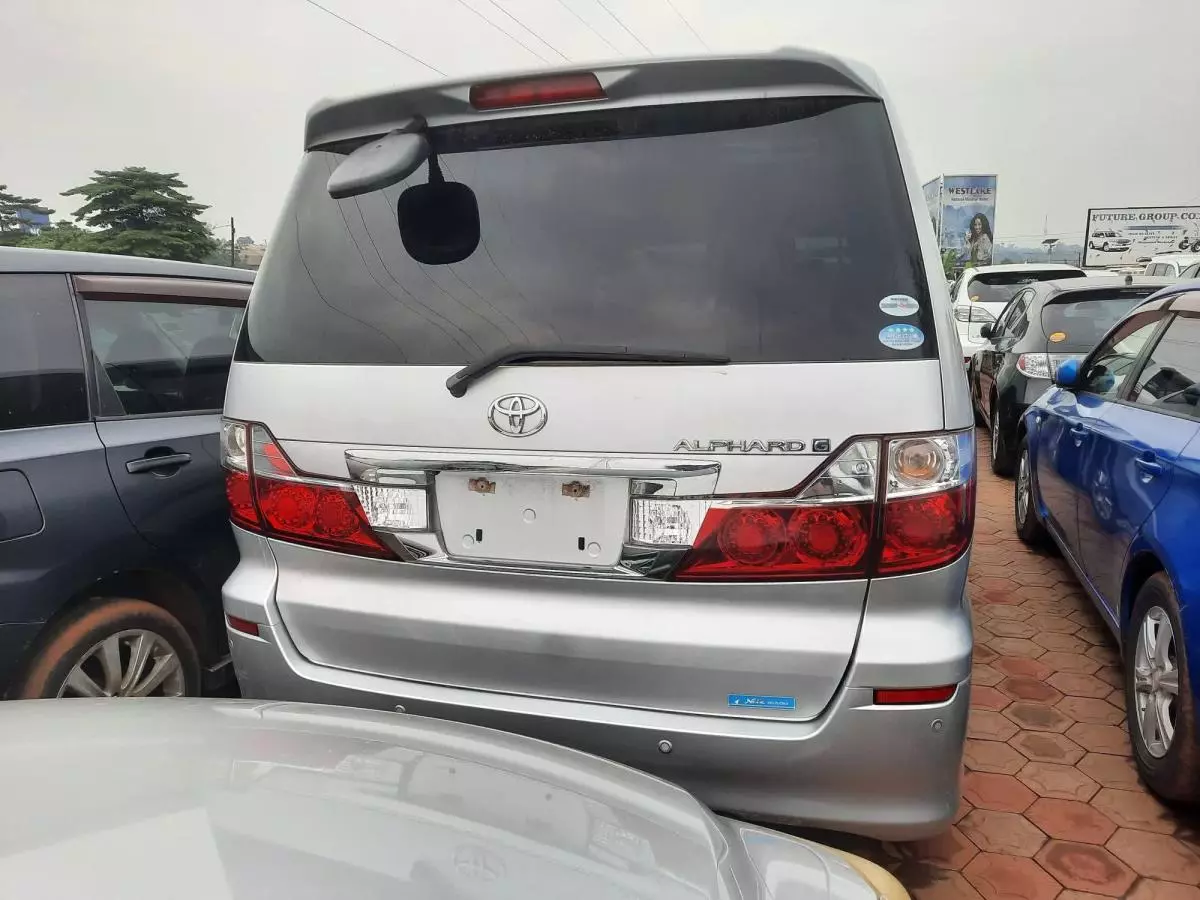 Toyota Alphard - 2007