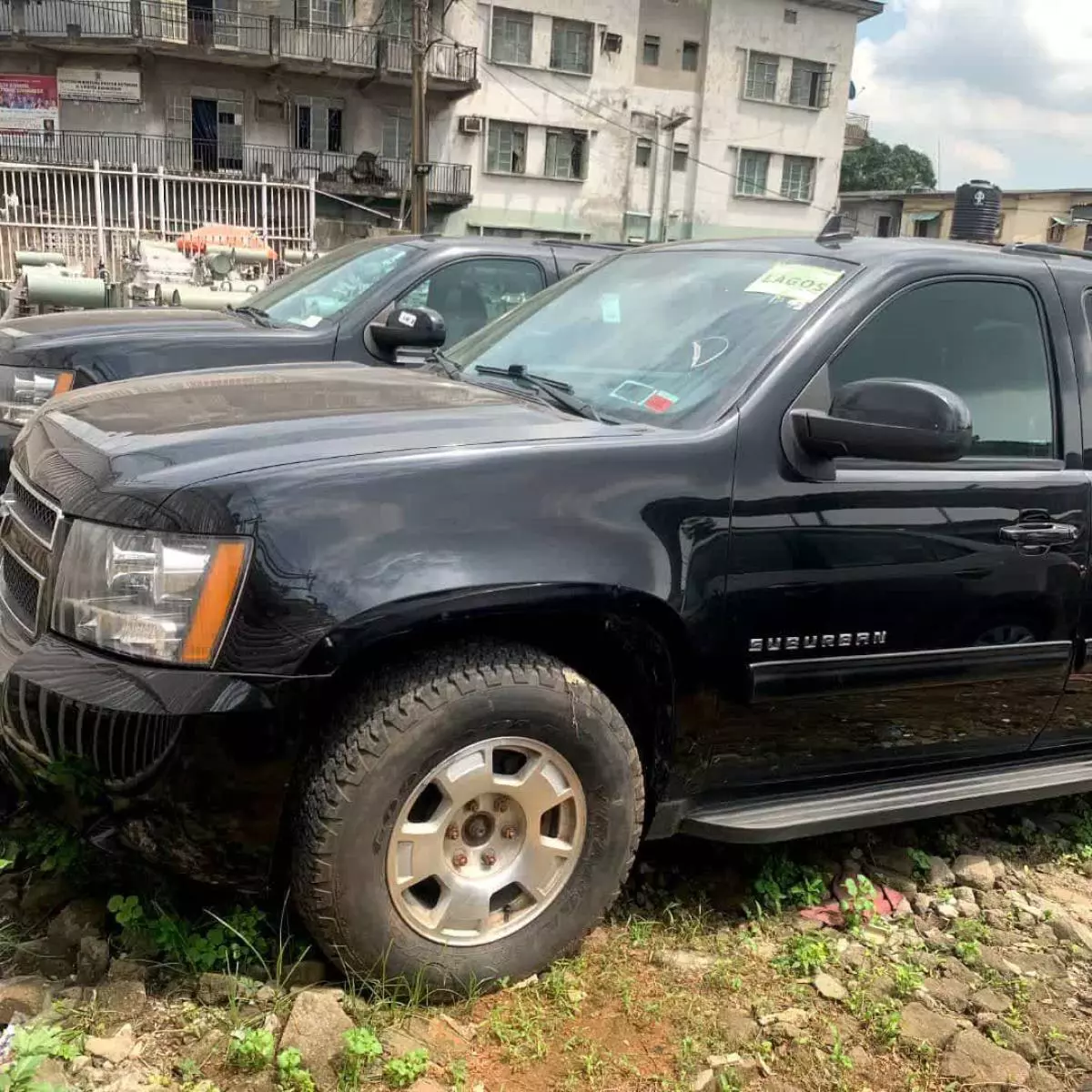 Chevrolet Suburban   - 2014