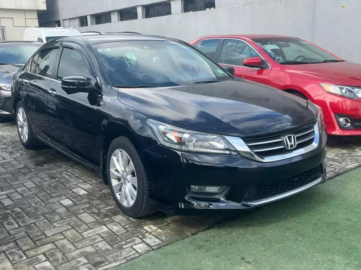 Honda Accord   - 2015