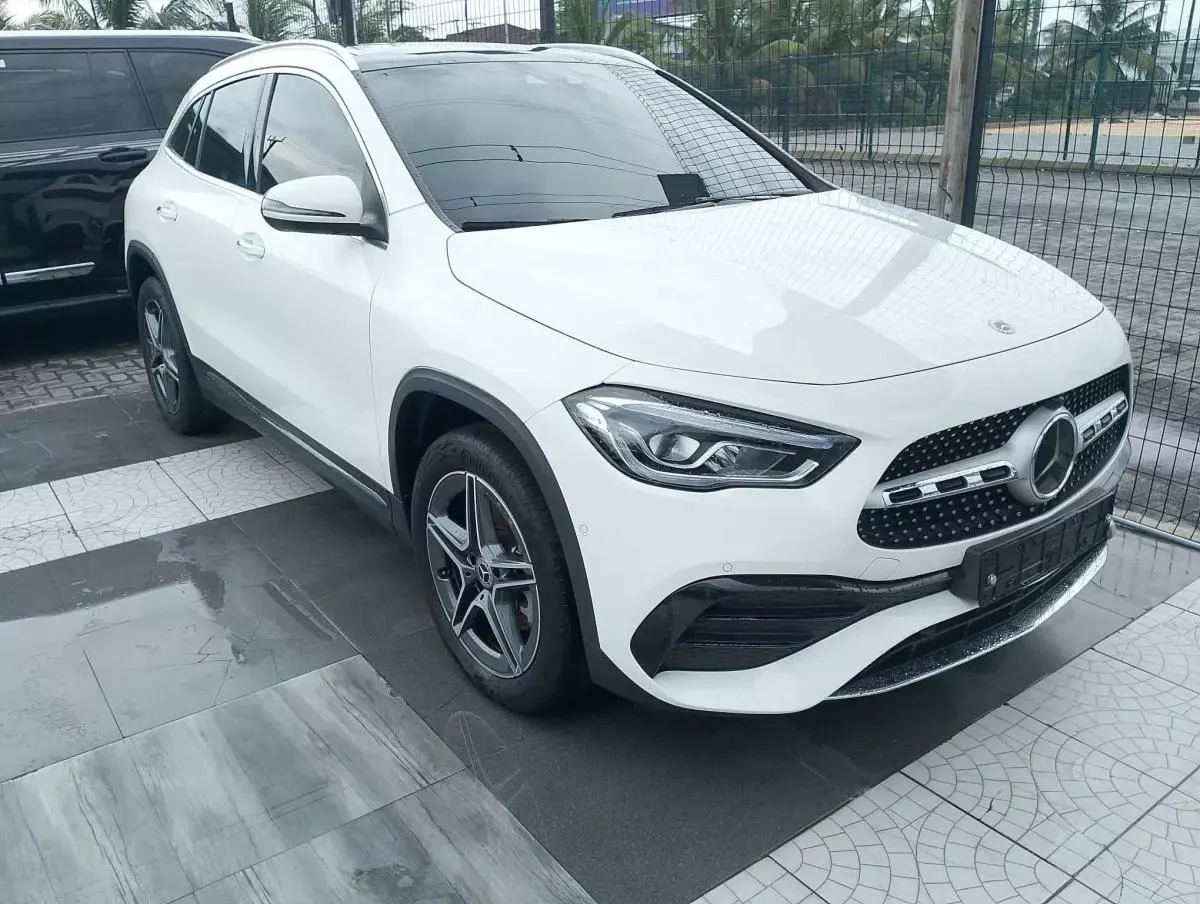 Mercedes-Benz GLA 250   - 2022