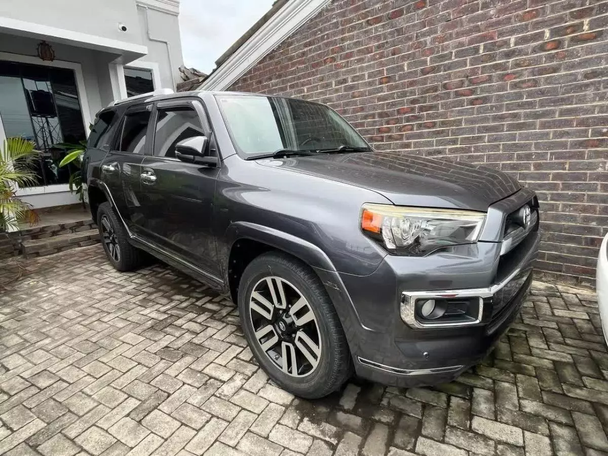 Toyota 4-Runner   - 2014