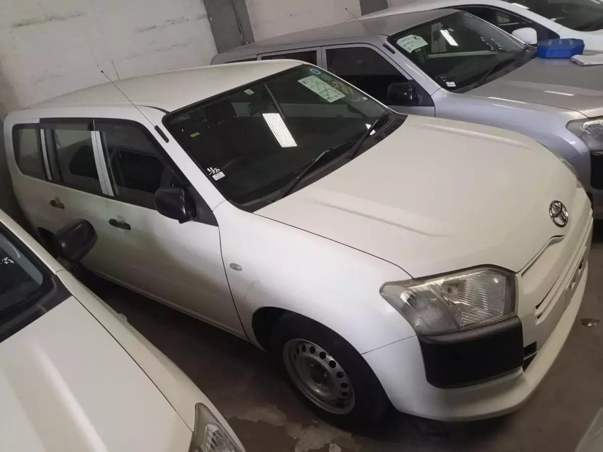 Toyota Probox  - 2015