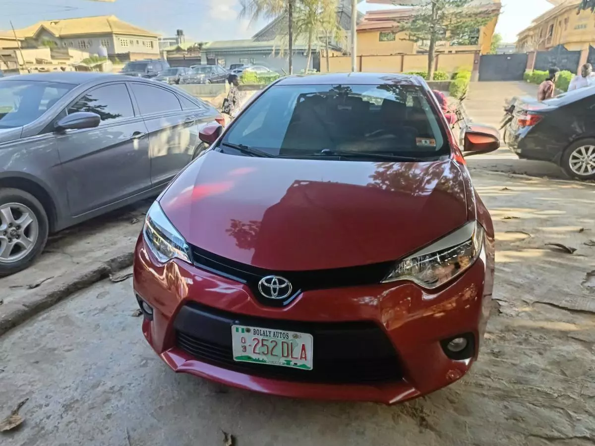 Toyota Corolla   - 2015