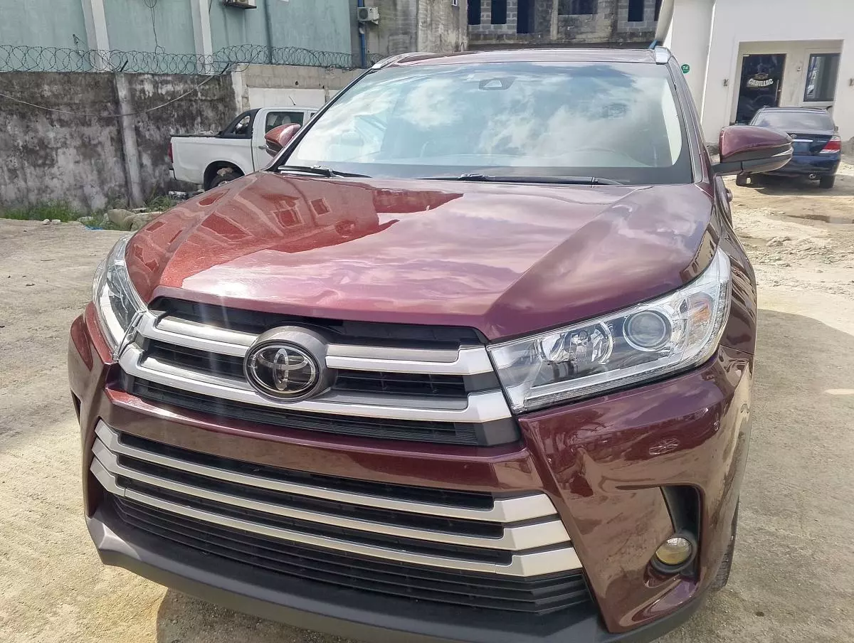 Toyota Highlander   - 2019