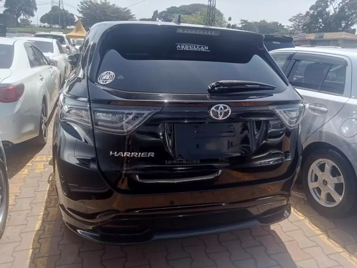 Toyota Harrier   - 2014