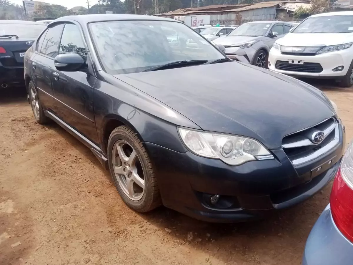 Subaru Legacy   - 2009