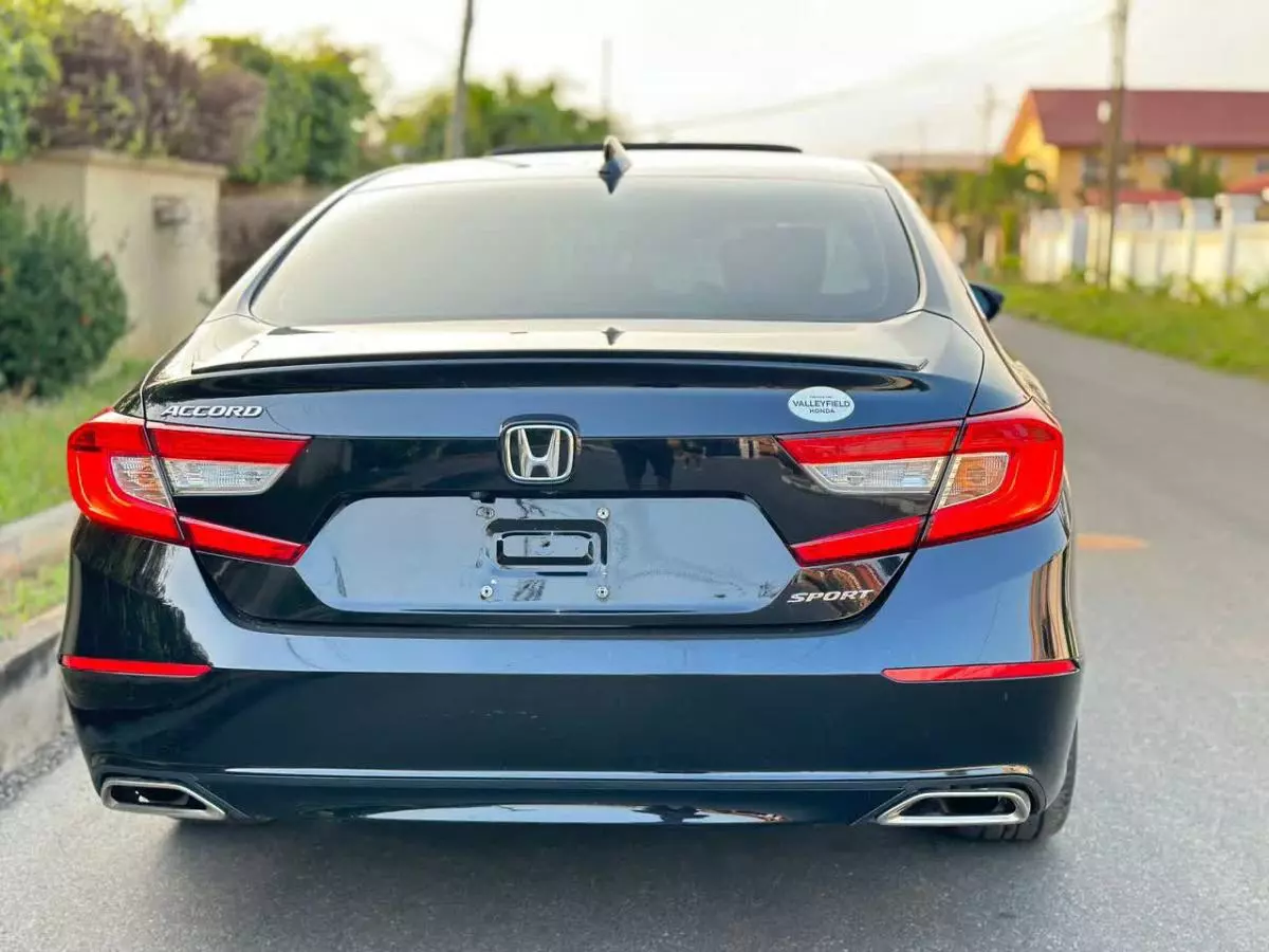 Honda Accord   - 2018