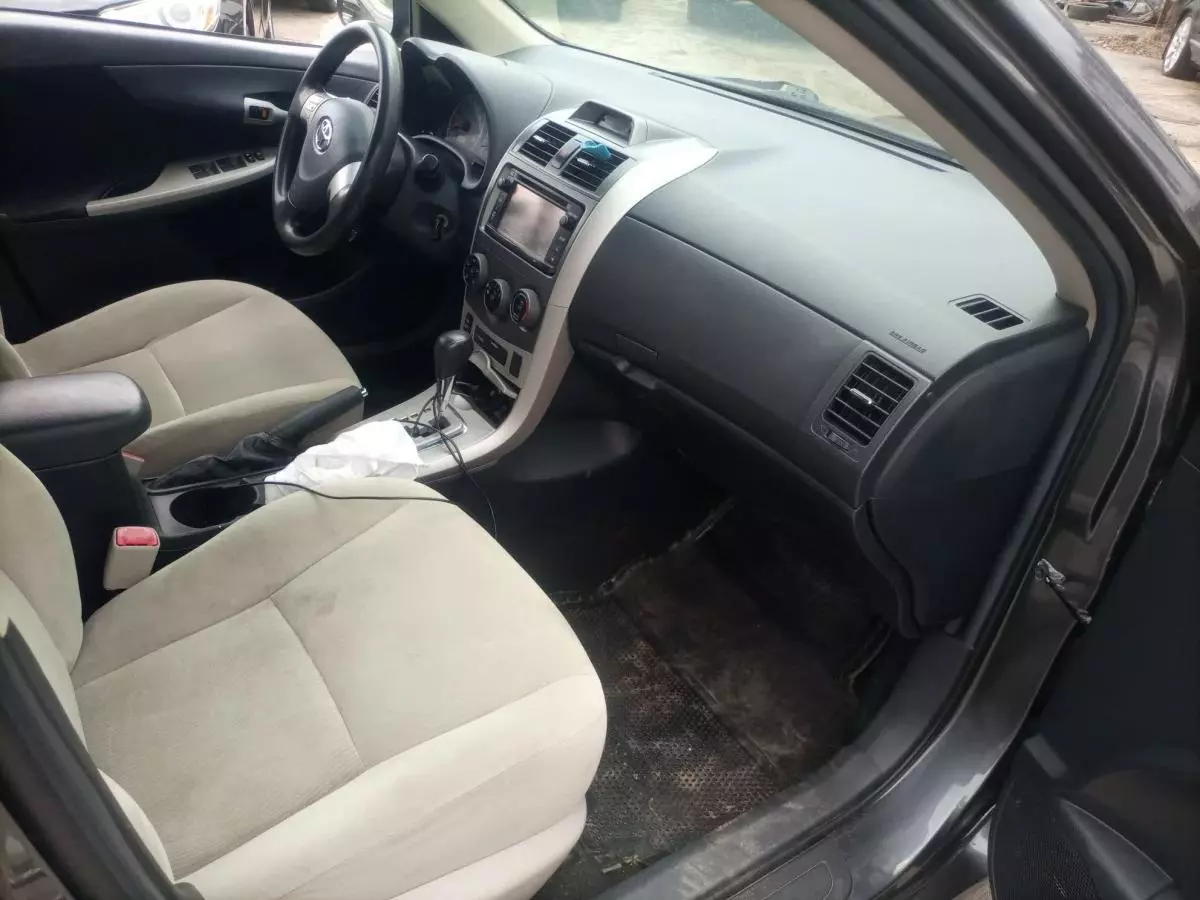 Toyota Corolla   - 2013